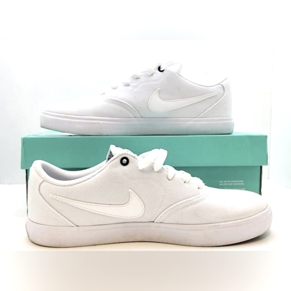 Nike sneakers - Picture 1 of 5